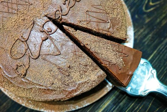 Chocolate Cream Cake